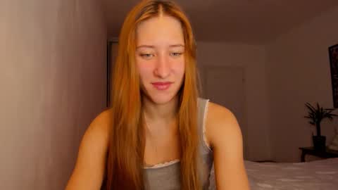 Snapshot of adellqueen chatting on 03/28/26, 10:42 Adell online show from 03/28/26, 10:42