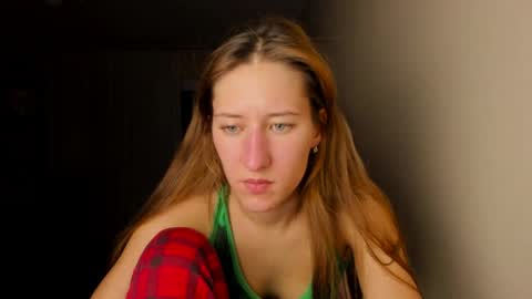 Snapshot of adellqueen chatting on 04/10/26, 09:30 Adell online show from 04/10/26, 09:30