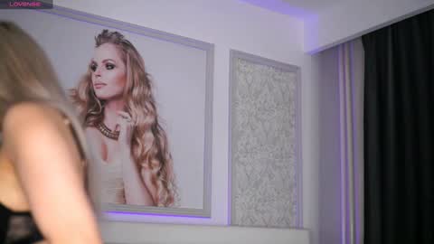 Adelyn online show from 12/31/24, 07:10