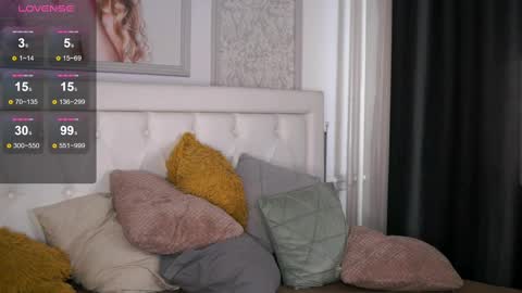 Adelyn online show from 02/14/25, 07:49