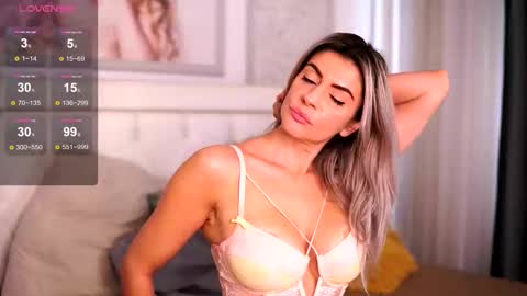 Adelyn online show from 10/19/25, 09:43