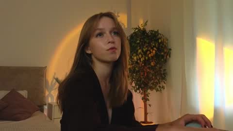 Snapshot of adencianey chatting on 07/25/26, 01:41 Selestia online show from 07/25/26, 01:41