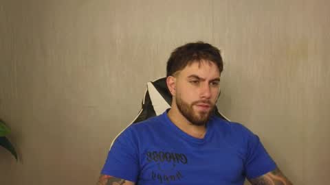 Snapshot of ades_lowe chatting on 11/04/25, 12:04 Ades online show from 11/04/25, 12:04