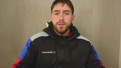 Snapshot of ades_lowe chatting on 11/05/25, 11:21 Ades online show from 11/05/25, 11:21