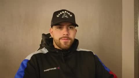 Snapshot of ades_lowe chatting on 11/11/25, 12:05 Ades online show from 11/11/25, 12:05