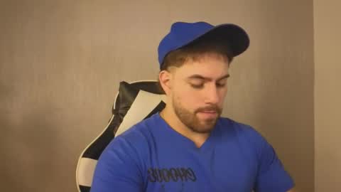 Snapshot of ades_lowe chatting on 11/12/25, 12:05 Ades online show from 11/12/25, 12:05