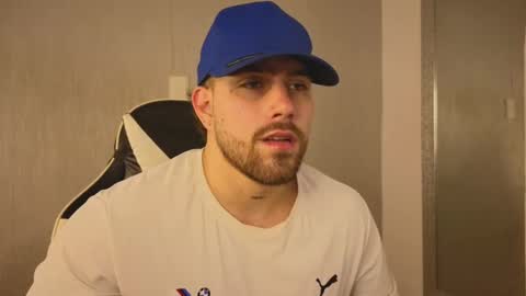 Snapshot of ades_lowe chatting on 11/14/25, 12:59 Ades online show from 11/14/25, 12:59