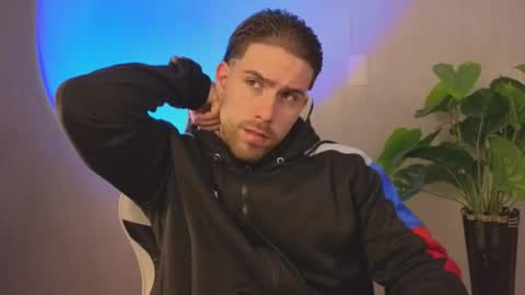 Snapshot of ades_lowe chatting on 11/22/25, 11:31 Ades online show from 11/22/25, 11:31