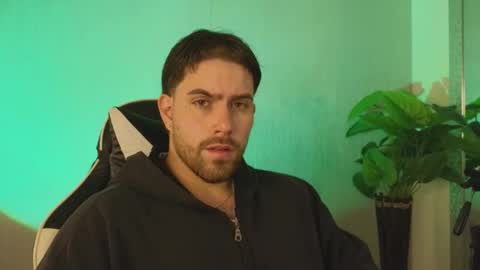 Snapshot of ades_lowe chatting on 12/03/25, 11:08 Ades online show from 12/03/25, 11:08