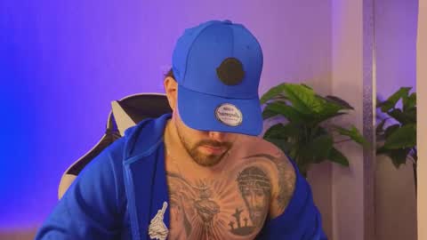 Snapshot of ades_lowe chatting on 12/05/25, 11:41 Ades online show from 12/05/25, 11:41