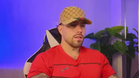 Snapshot of ades_lowe chatting on 12/23/25, 10:46 Ades online show from 12/23/25, 10:46