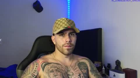 Snapshot of ades_lowe chatting on 01/18/26, 10:02 Ades online show from 01/18/26, 10:02