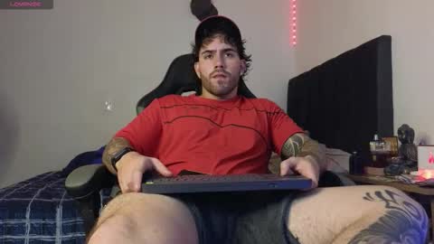 Snapshot of ades_lowe chatting on 02/21/26, 04:57 Ades online show from 02/21/26, 04:57