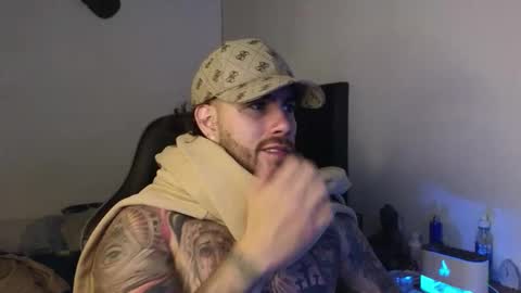 Snapshot of ades_lowe chatting on 03/19/26, 06:28 Ades online show from 03/19/26, 06:28