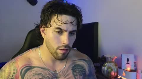 Snapshot of ades_lowe chatting on 04/01/26, 04:57 Ades online show from 04/01/26, 04:57