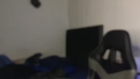 Snapshot of ades_lowe chatting on 04/06/26, 08:15 Ades online show from 04/06/26, 08:15