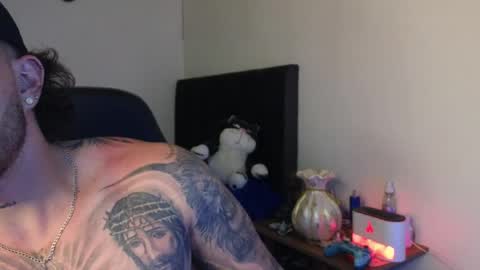 Snapshot of ades_lowe chatting on 04/09/26, 09:04 Ades online show from 04/09/26, 09:04