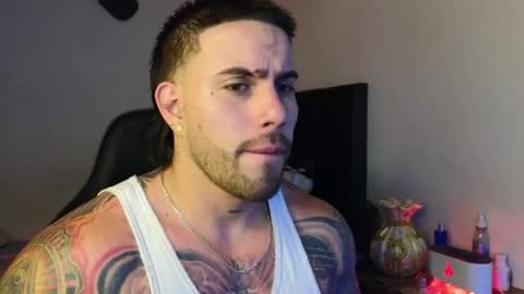 Snapshot of ades_lowe chatting on 04/11/26, 05:45 Ades online show from 04/11/26, 05:45