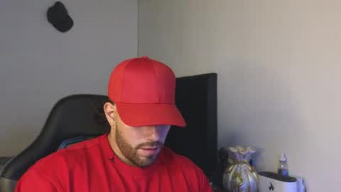 Snapshot of ades_lowe chatting on 04/20/26, 07:44 Ades online show from 04/20/26, 07:44