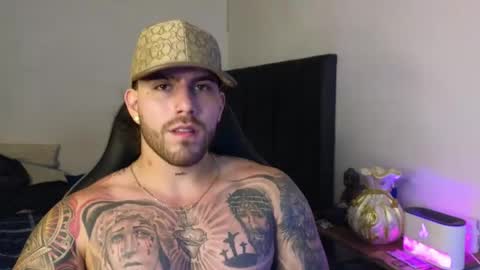 Snapshot of ades_lowe chatting on 04/29/26, 05:55 Ades online show from 04/29/26, 05:55