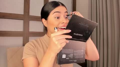 Adhara  online show from 04/01/26, 01:23