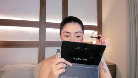 Snapshot of adhara_black01 chatting on 04/20/26, 01:58 Adhara online show from 04/20/26, 01:58