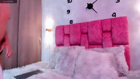 Snapshot of adhara_smith_ chatting on 06/14/26, 09:06 online show from 06/14/26, 09:06