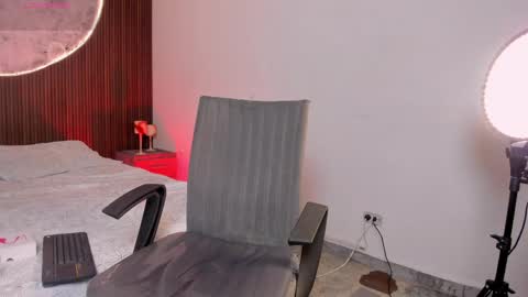 Adhara online show from 04/10/26, 09:30