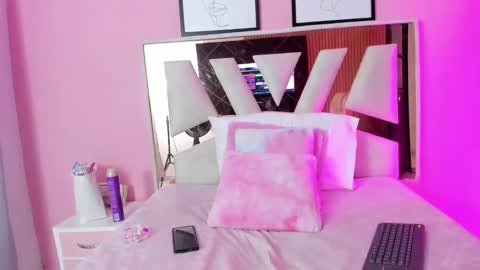 ADHARA online show from 11/19/25, 01:22