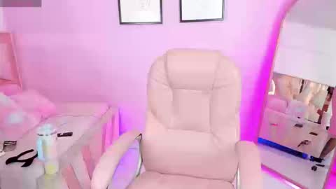 Snapshot of adharacute18_ chatting on 03/13/26, 08:59 ADHARA online show from 03/13/26, 08:59