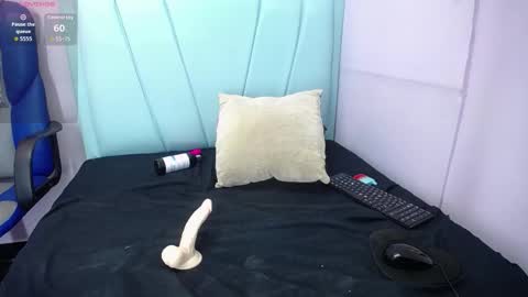 Adhara online show from 11/13/25, 12:42