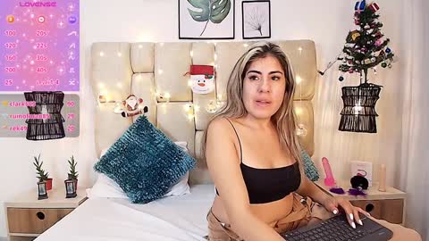 AdharaSmithh online show from 01/06/25, 04:23