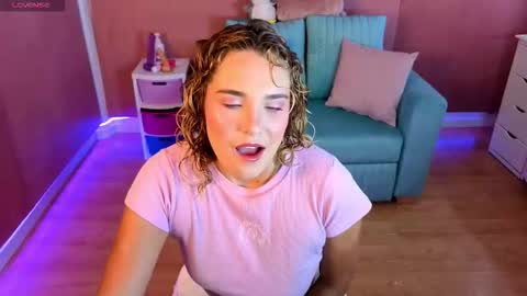 Snapshot of adharawo chatting on 11/29/25, 12:52 Adhara online show from 11/29/25, 12:52