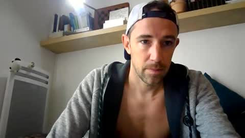 adibou13 online show from 02/25/26, 09:08