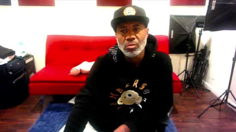 Snapshot of adick_ting chatting on 01/12/25, 12:23 adick_ting online show from 01/12/25, 12:23