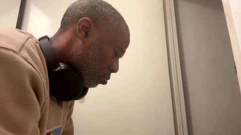 Snapshot of adick_ting chatting on 02/07/25, 11:23 adick_ting online show from 02/07/25, 11:23