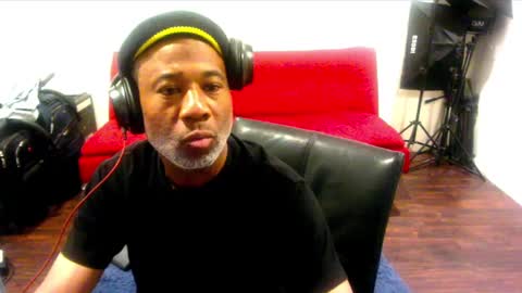 Snapshot of adick_ting chatting on 03/10/25, 03:45 adick_ting online show from 03/10/25, 03:45