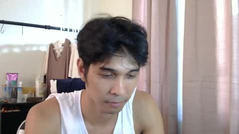 Snapshot of adios_amigo chatting on 04/16/26, 08:15 Amigo online show from 04/16/26, 08:15