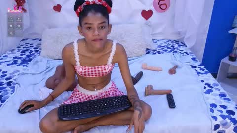 adisson_petite1 online show from 02/22/26, 07:45