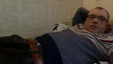 Snapshot of adml609 chatting on 12/21/25, 01:29 adml609 online show from 12/21/25, 01:29