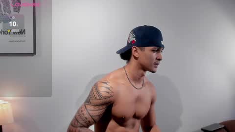 Adonis online show from 01/04/25, 09:43