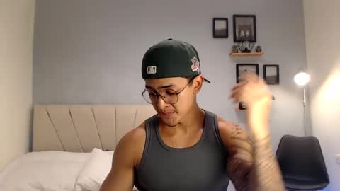 Adonis online show from 09/15/25, 10:54