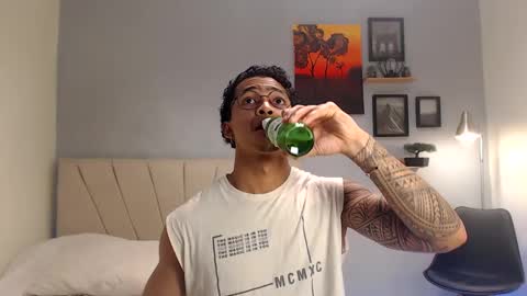 Adonis online show from 09/28/25, 03:12