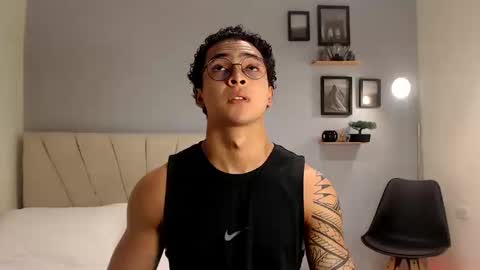 Adonis online show from 10/17/25, 09:06