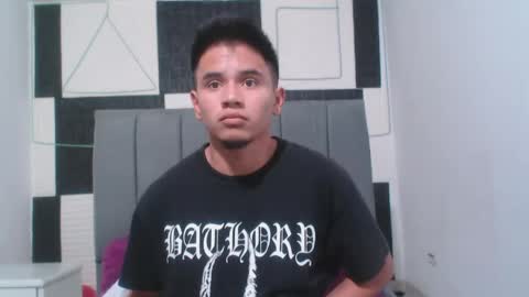 Snapshot of adonis_latin_19 chatting on 04/16/26, 04:13 adonis_latin_19 online show from 04/16/26, 04:13