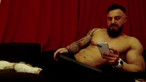 Adonis online show from 12/17/25, 06:36