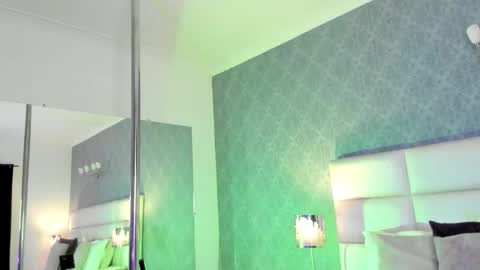 Adonis  online show from 10/04/25, 08:40