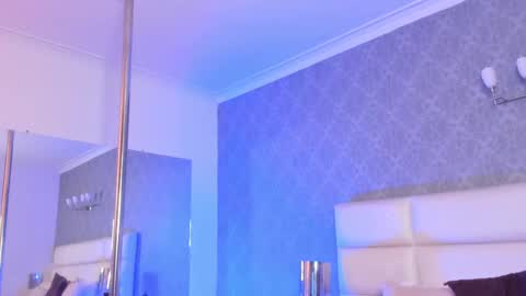 Adonis  online show from 10/12/25, 08:52