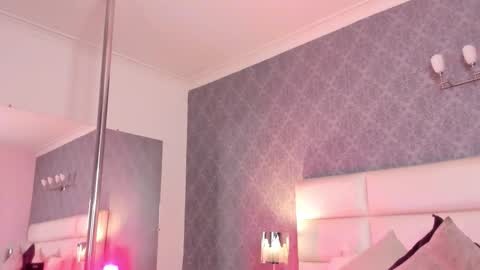 Adonis  online show from 10/17/25, 08:44