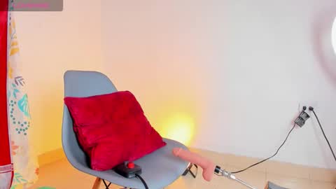 Snapshot of adonistwink chatting on 11/20/25, 02:39 Andonis online show from 11/20/25, 02:39